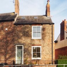 7, Bishopgate Street