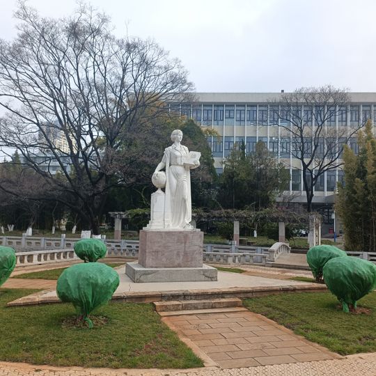 Estátua, obra de arte