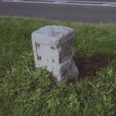 Milestone, Maidstone Road, W of Acton Farm