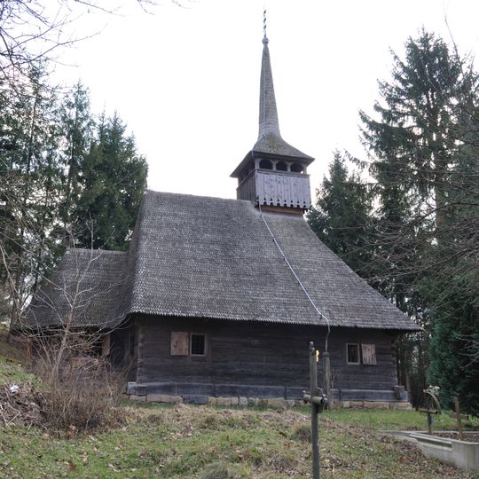 Wooden church in Călinești Căeni
