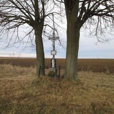 Kříž jižně od Terezína