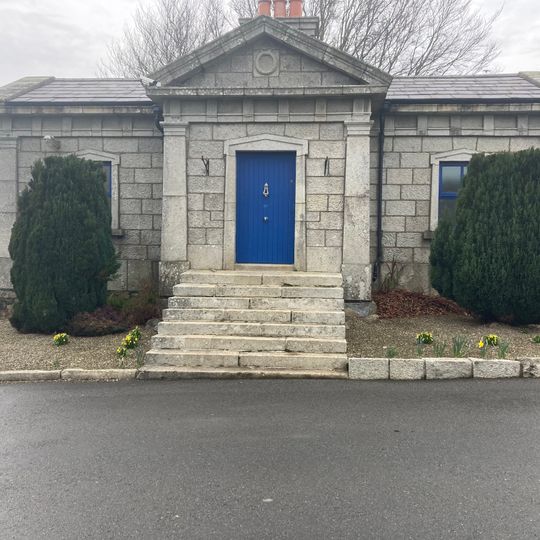 Arklow cemetery gate lodge