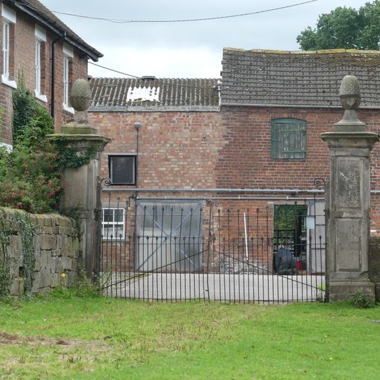 Gate piers north of Spurstow Lower Hall
