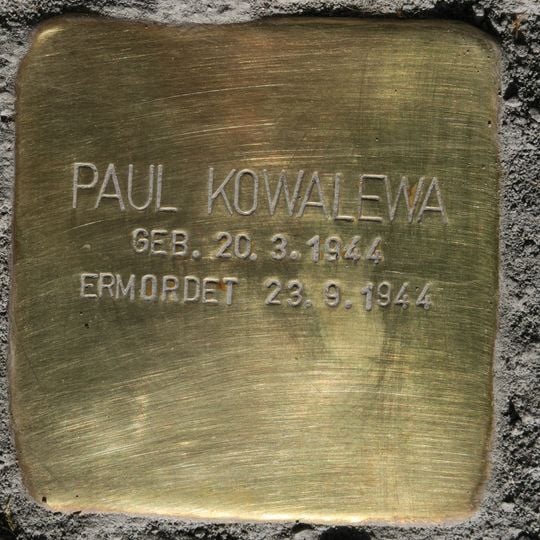 Stolperstein dedicated to Paul Kowalewa