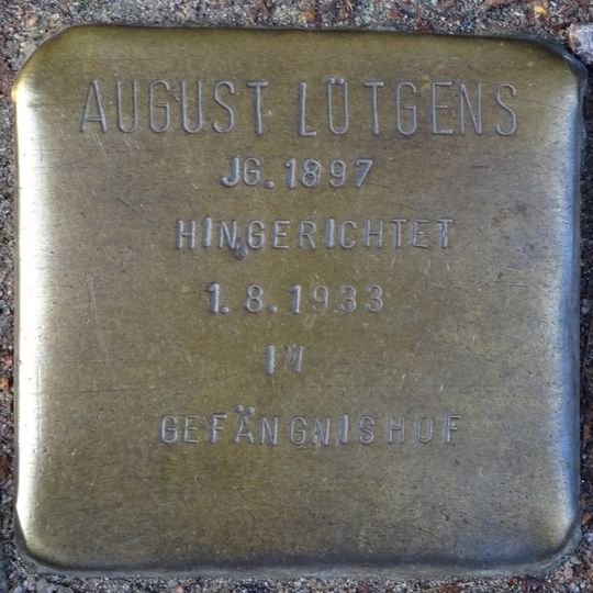 Stolperstein en memoria de August Lütgens