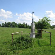 Kříž východně od Olšan-Nádraží