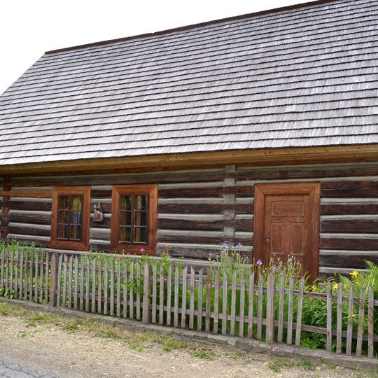 Roľnícka usadlosť, dom ľudový