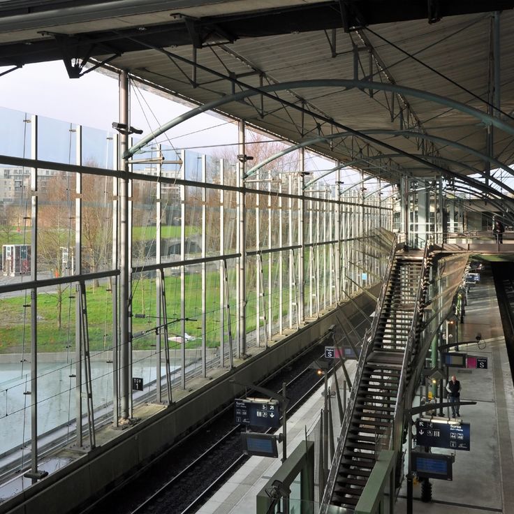 Lille-Europe railway station