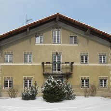 Ehemaliger Einfirsthof, jetzt zweigeschossiger Hakenhof