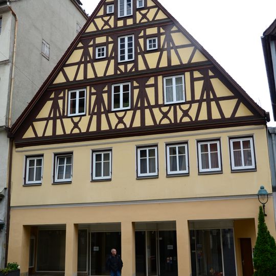 Wohn- und Geschäftshaus