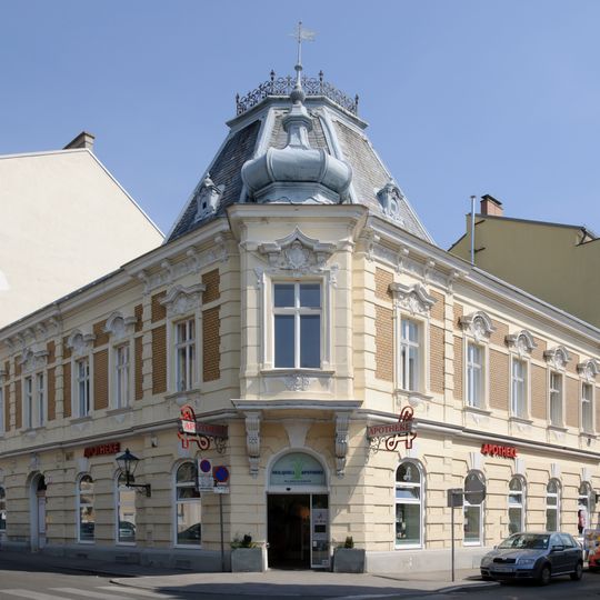 Wohn- und Geschäftshaus, Riess-Haus