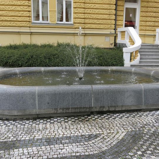 Kašna v Ibsenově ulici v Mariánských Lázních
