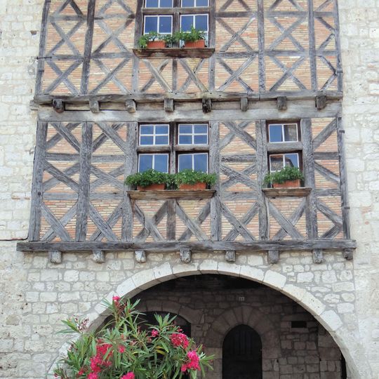 Maison place des arcades