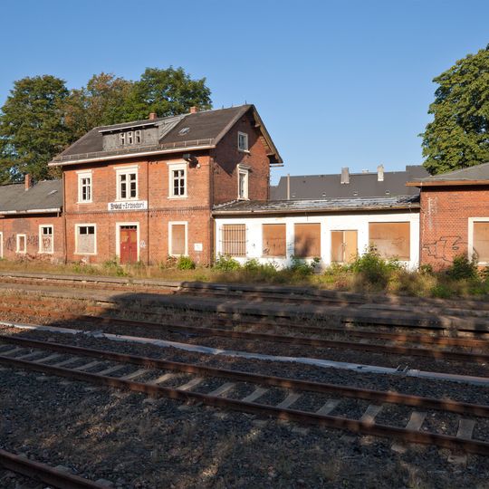Bahnhof Brand-Erbisdorf; Eisenbahnstrecke Berthelsdorf – Großhartmannsdorf mit Abzw Brand – Langenau Brand-Erbisdorf