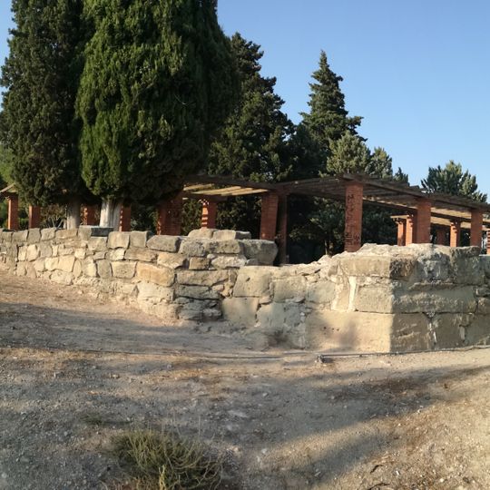 Restes de la fortalesa al Puigterrà