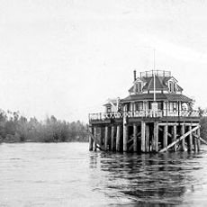 Willamette River Light