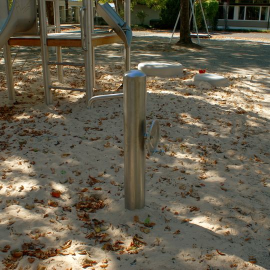 Spielbrunnen Spielplatz Steigerhubelschulhaus