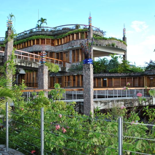 Jade Mountain Resort