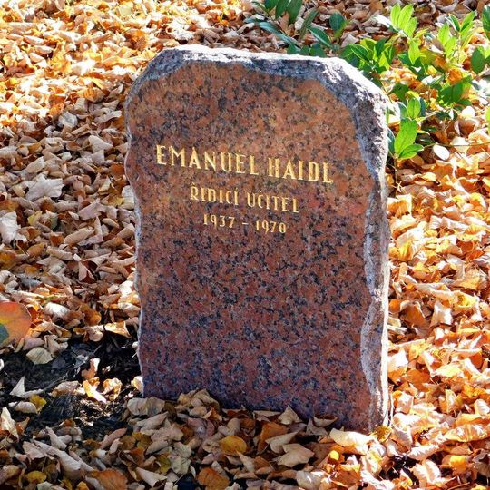 Památník Emanuela Haidla v Kytíně