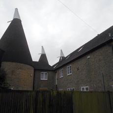 Broadwater Farm Oasthouses