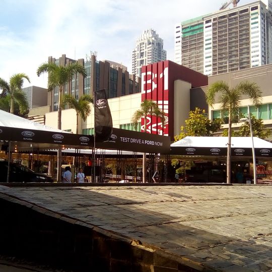 Bonifacio High Street Cinema