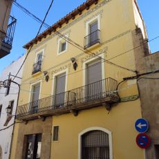 House in carrer Major de Remolins, 42