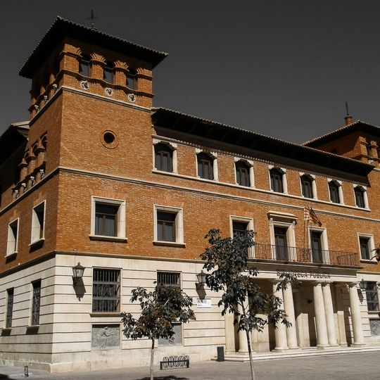 Biblioteca Pública del Estado en Teruel - Javier Sierra