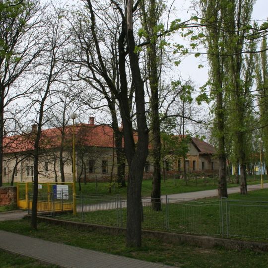 Kaštieľ rod. Dórovcov, park