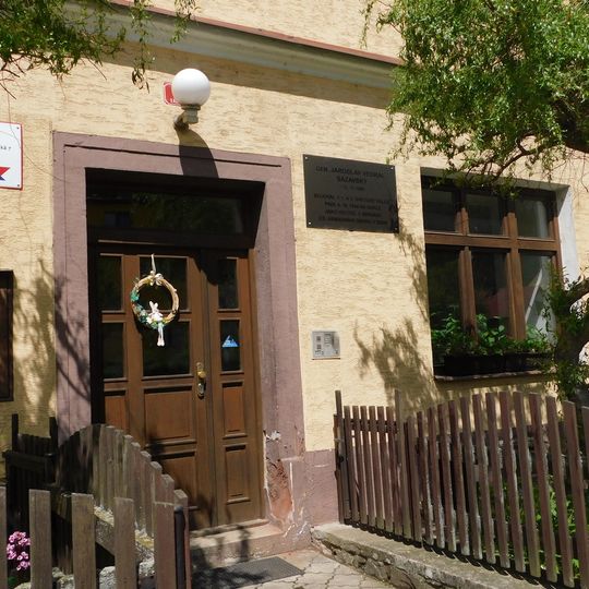 Pamětní deska Jaroslava Vedrala Sázavského v Sázavě