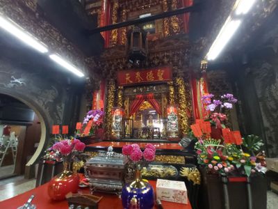 Interior 0