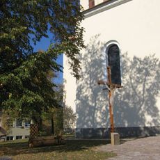 Boží muka u kostela sv. Mikuláše v Krásné Hoře