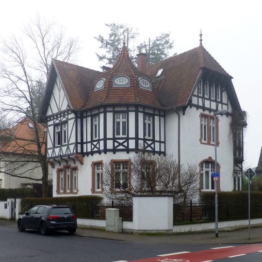 Wilhelm-Leuschner-Straße 1