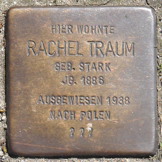 Stolperstein en memoria de Rachel Traum
