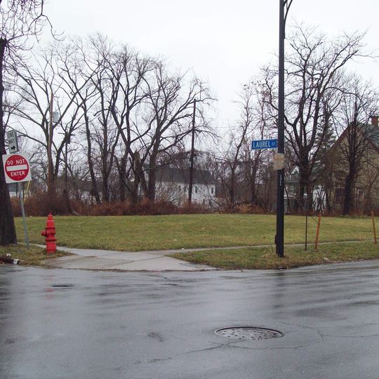 Laurel and Michigan Avenues Row