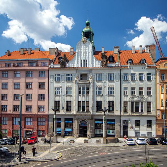 Vršovice Savings Bank Building