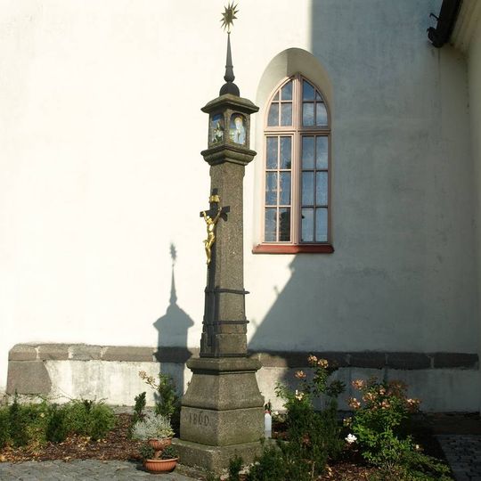 Boží muka u kostela v Měříně