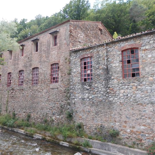 Edifici d'Acabados Pirineos