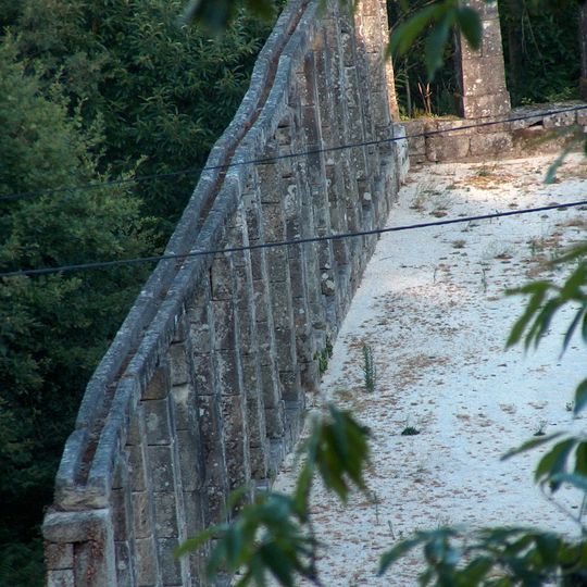 Aqueduto do Mosteiro de São Cristóvão de Lafões