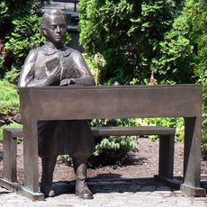 Ławeczka Bronisławy Śmidowiczównej we Wrześni