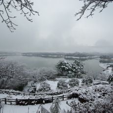 Mannō Lake