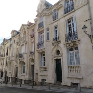Immeuble 1, 3, 5, 7 rue Travot, 4, 4bis place Maréchal-Foch