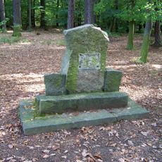 Památník posledního jelena v Kostelci nad Čenými lesy