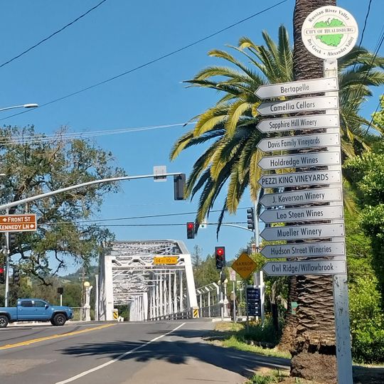Healdsburg Veterans Memorial Beach