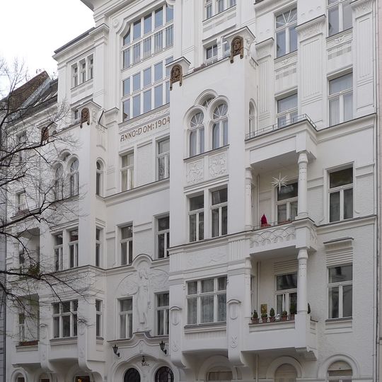 Mietshaus Pariser Straße 61