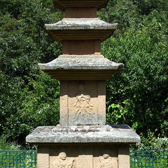 의성 관덕리 삼층석탑