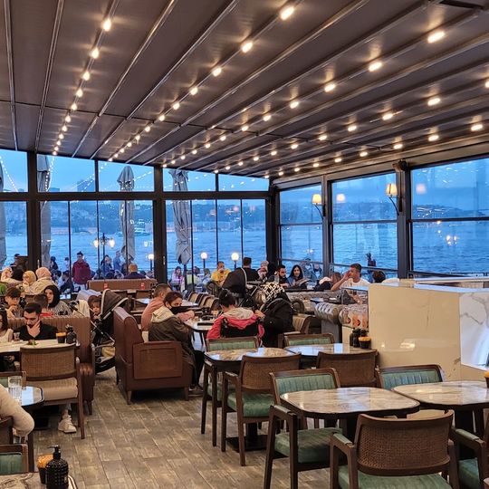 Paçi Lounge