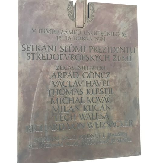 Pamětní deska setkání sedmi prezidentů