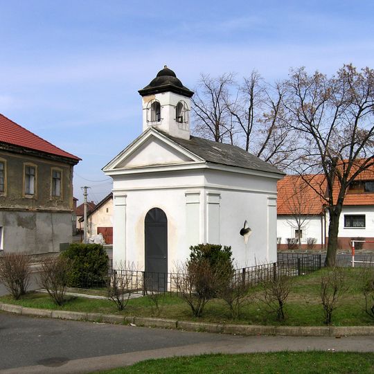 Kaple na návsi v Postřižíně