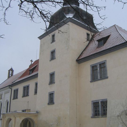 Dolní Břežany Castle