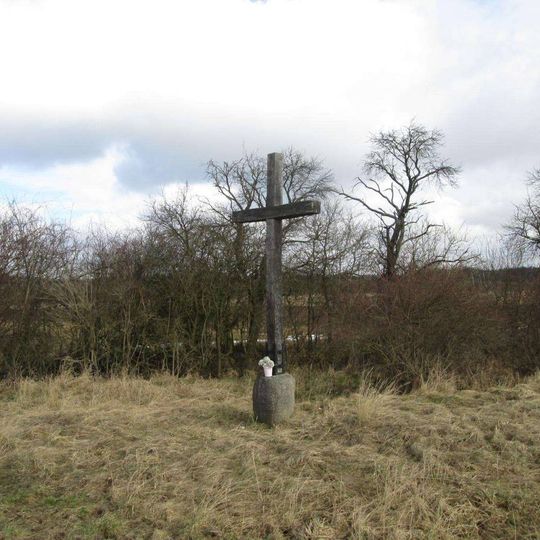 Kříž jihovýchodně od Olbramova u rozcestí